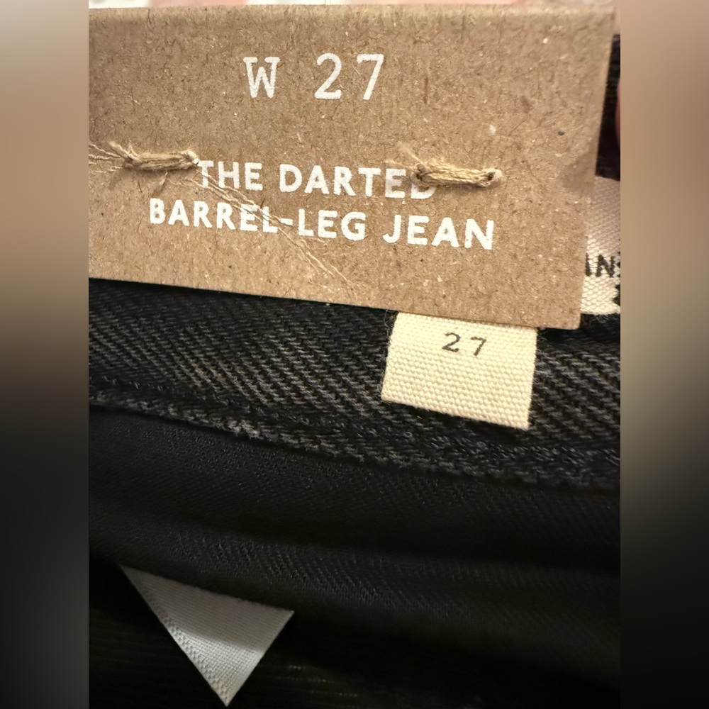Madewell The Darted Barrel-Leg Jean - Picture 9 of 9